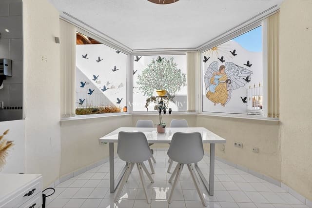 2 soveværelse Villa til salg i San Eugenio Alto, Adeje - € 460.000 (Ref: 9889301)
