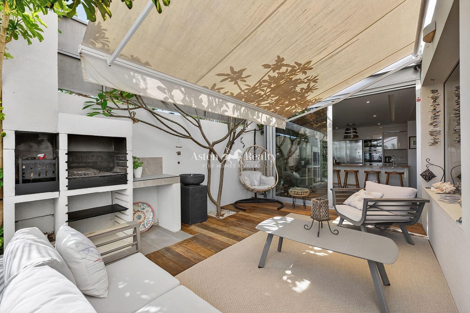 3 quarto Casa em Banda para venda em Chayofa com piscina garagem - 925 000 € (Ref: 9893147)