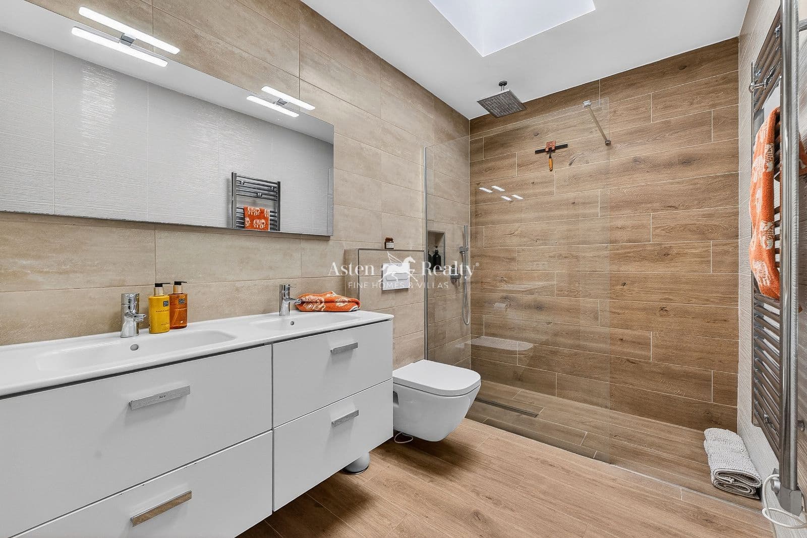 3 quarto Casa em Banda para venda em Chayofa com piscina garagem - 925 000 € (Ref: 9893147)