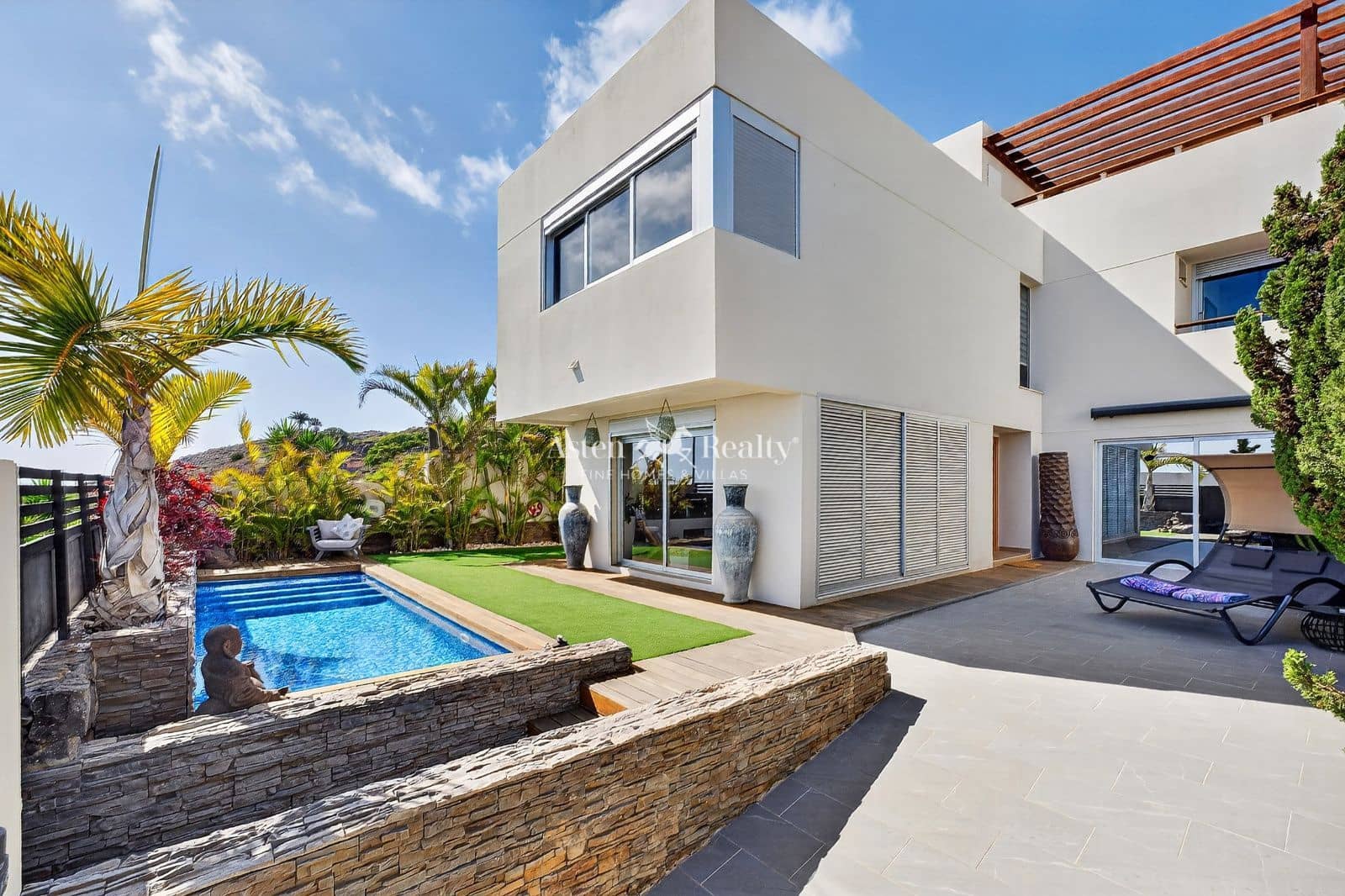 3 quarto Casa em Banda para venda em Chayofa com piscina garagem - 925 000 € (Ref: 9893147)
