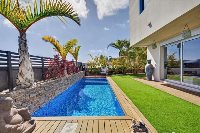 3 quarto Casa em Banda para venda em Chayofa, Arona com piscina garagem - 925 000 € (Ref: 9893147)