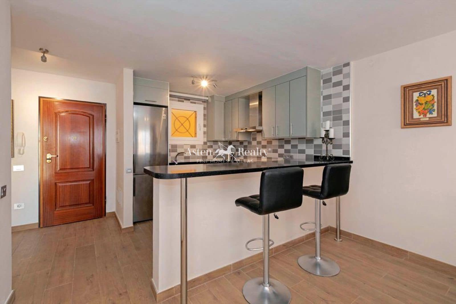 1 soveværelse Lejlighed til salg i Los Cristianos med swimmingpool garage - € 350.000 (Ref: 9895373)