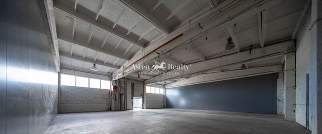 Komercyjne na sprzedaż w Santa Cruz de Tenerife - 400 000 € (Ref: 9902361)