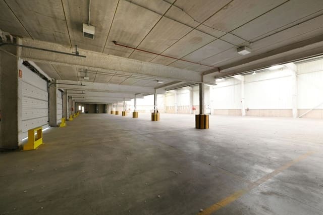 Komercyjne na sprzedaż w Santa Cruz de Tenerife - 400 000 € (Ref: 9902361)