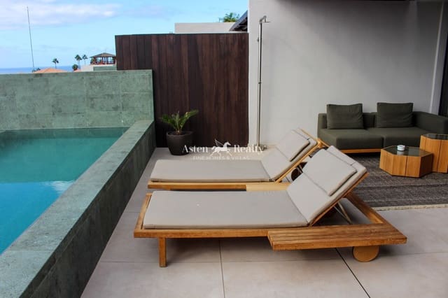 2 soverom Bungalow til salgs i La Caleta Adeje, Adeje med svømmebasseng garasje - € 1 125 000 (Ref: 9902471)