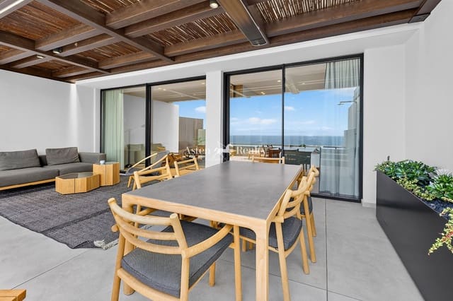 2 soveværelse Bungalow til salg i La Caleta Adeje, Adeje med swimmingpool garage - € 1.125.000 (Ref: 9902471)