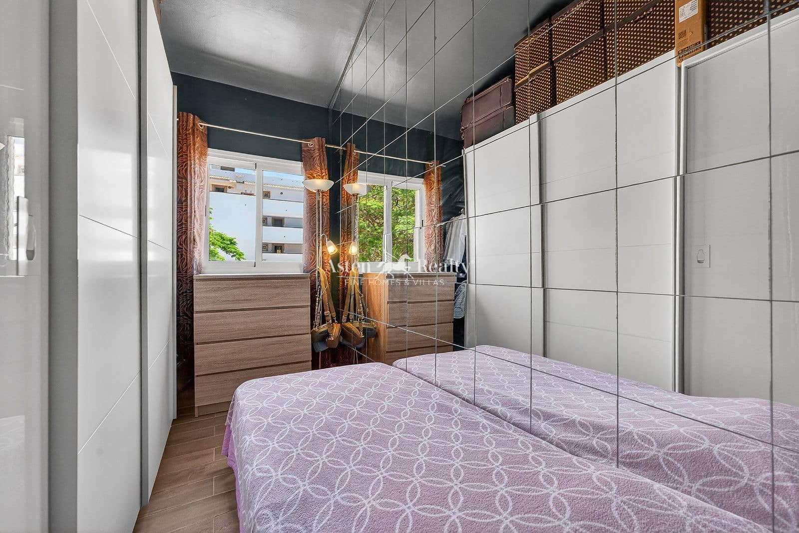 3 sypialnia Mieszkanie na sprzedaż w Costa Adeje z basenem garażem - 420 000 € (Ref: 9906632)