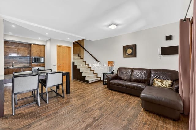 3 Zimmer Wohnung zu verkaufen in Playa del Duque, Adeje mit Pool Garage - 420.000 € (Ref: 9906632)