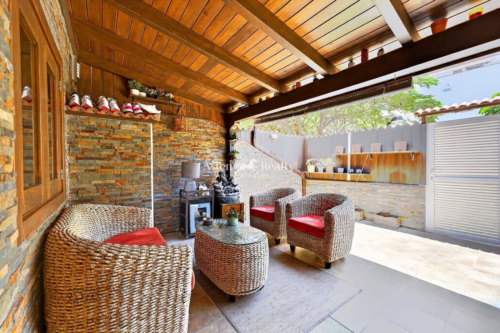 3 sypialnia Mieszkanie na sprzedaż w Costa Adeje z basenem garażem - 420 000 € (Ref: 9906632)