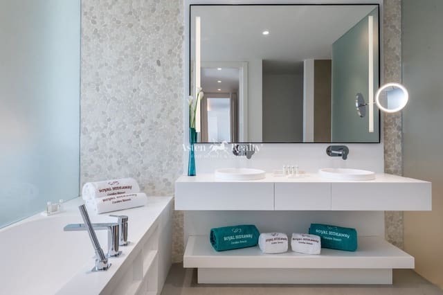 2 Zimmer Wohnung zu verkaufen in La Caleta Adeje, Adeje mit Pool Garage - 1.095.000 € (Ref: 9909761)