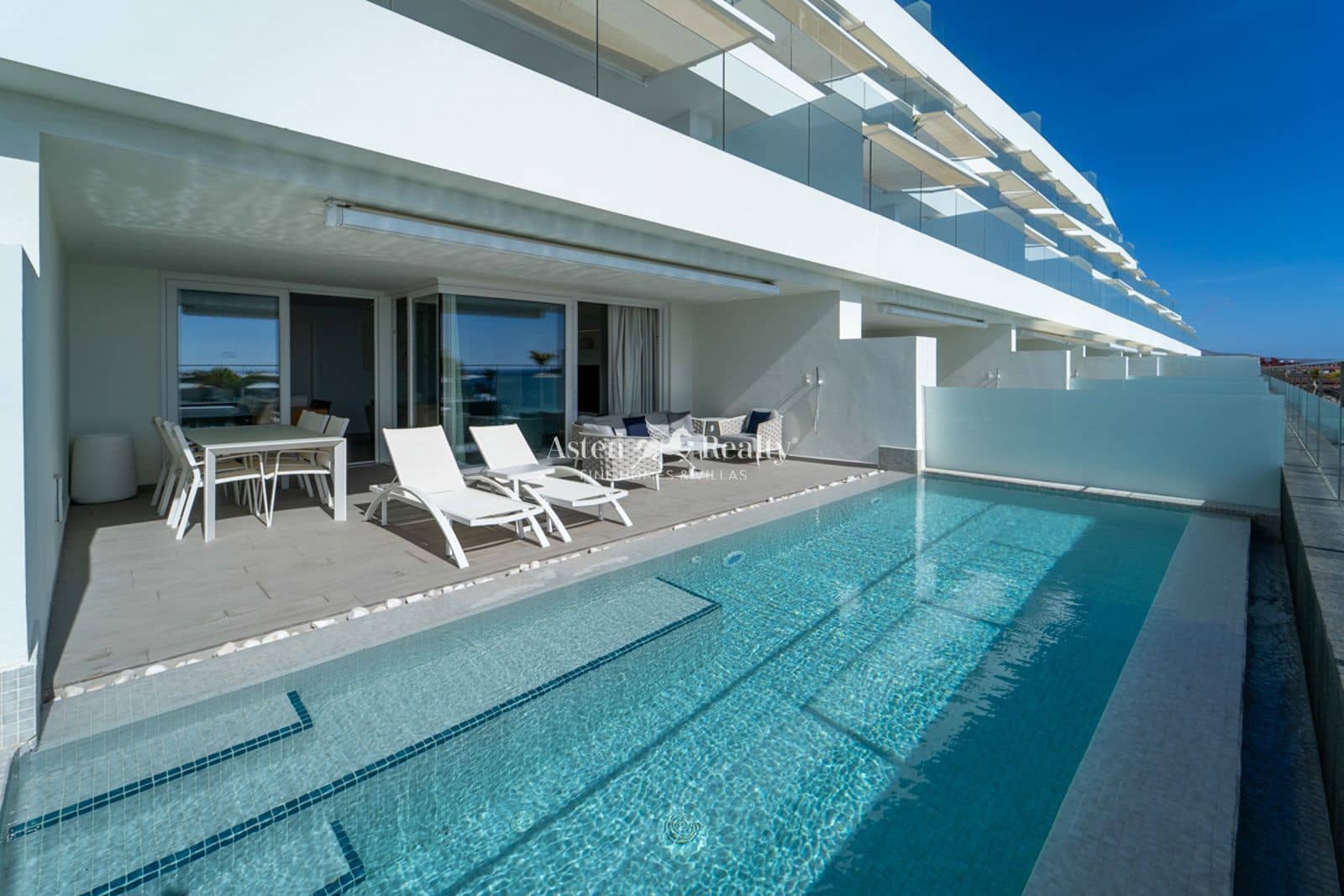 2 quarto Apartamento para venda em La Caleta Adeje com piscina garagem - 1 095 000 € (Ref: 9909761)