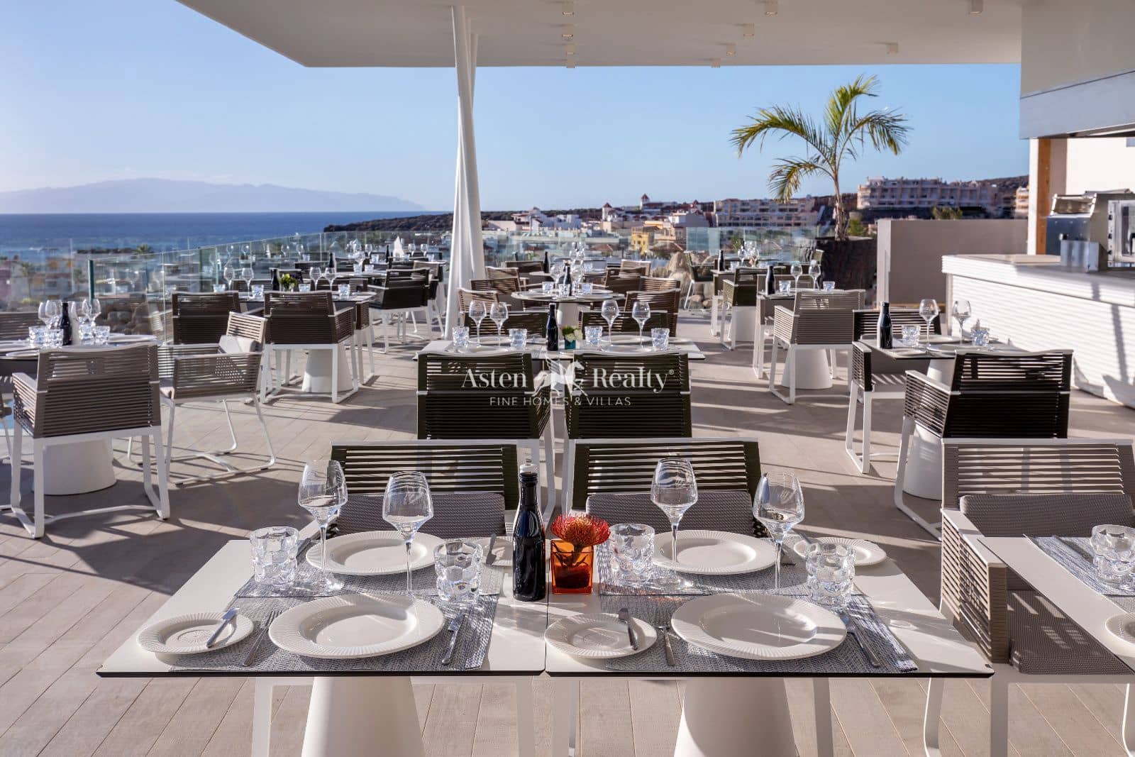 2 quarto Apartamento para venda em La Caleta Adeje com piscina garagem - 1 095 000 € (Ref: 9909761)