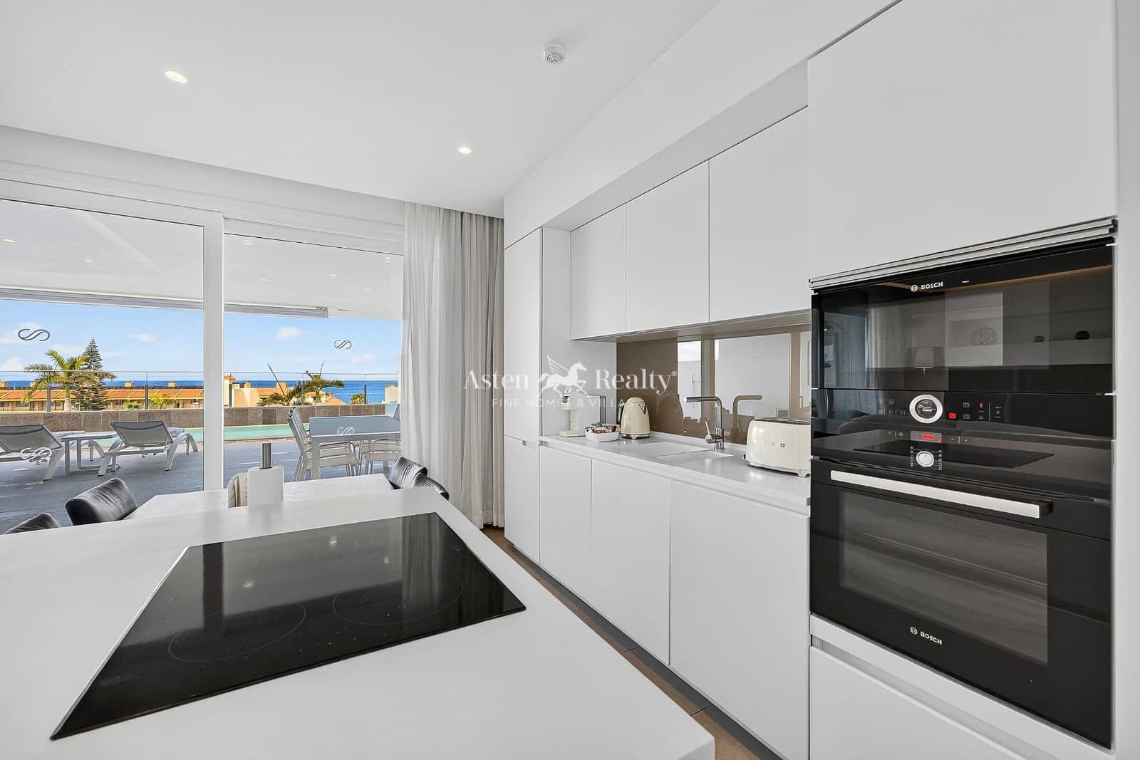 2 bedroom Flat for sale in La Caleta Adeje with pool garage - € 1,095,000 (Ref: 9909761)