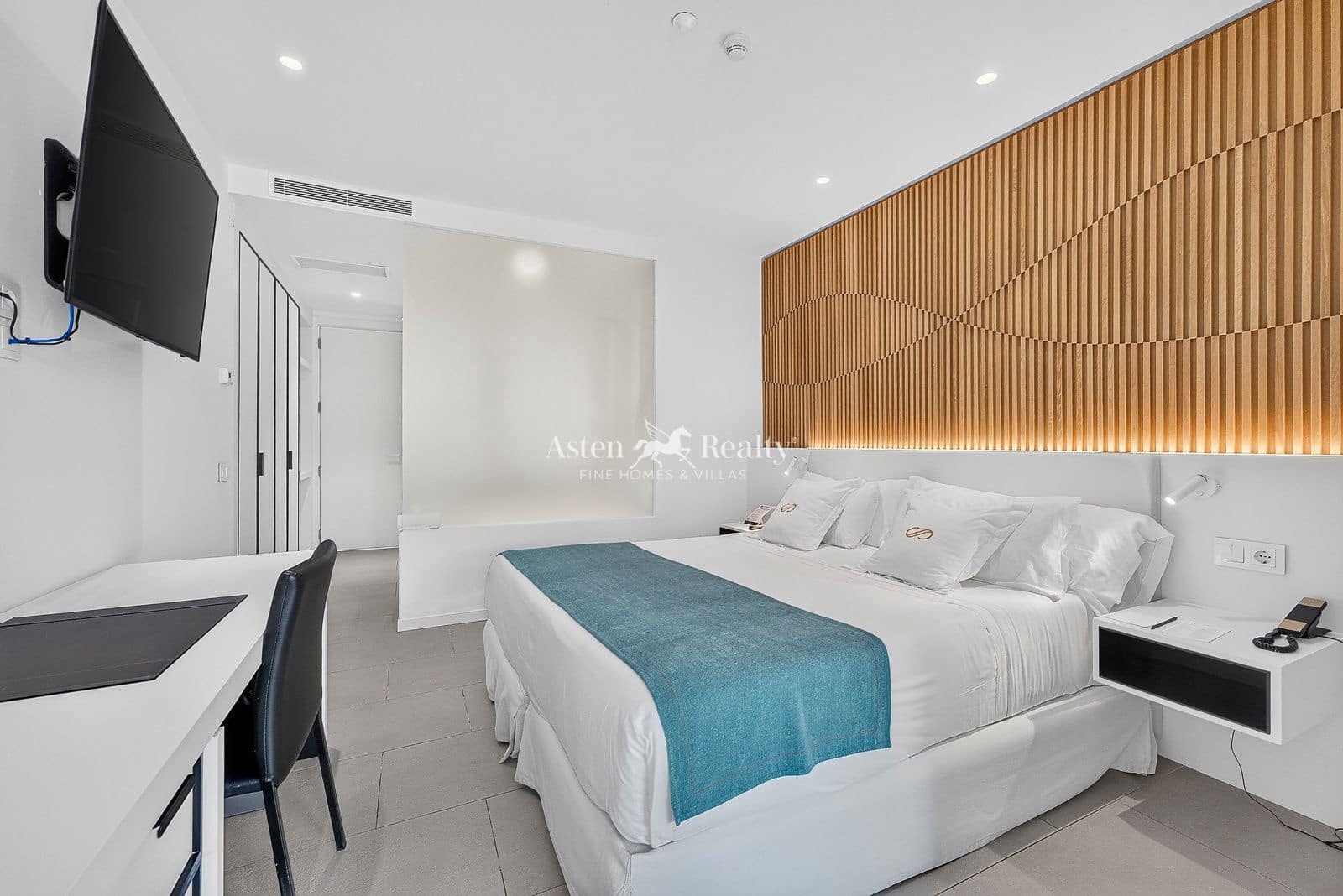 2 bedroom Flat for sale in La Caleta Adeje with pool garage - € 1,095,000 (Ref: 9909761)