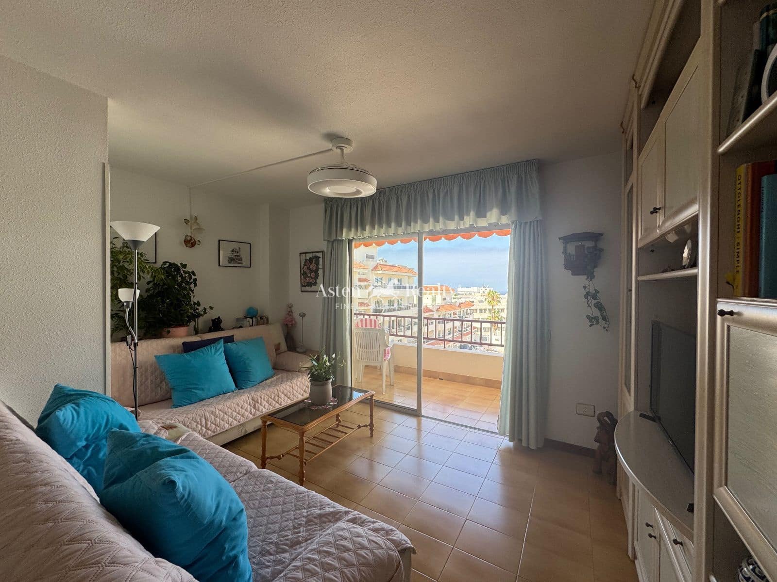 2 makuuhuone Asunto myytävänä paikassa Playa de las Americas mukana 
autotalli - 489 000 € (Ref: 9911849)