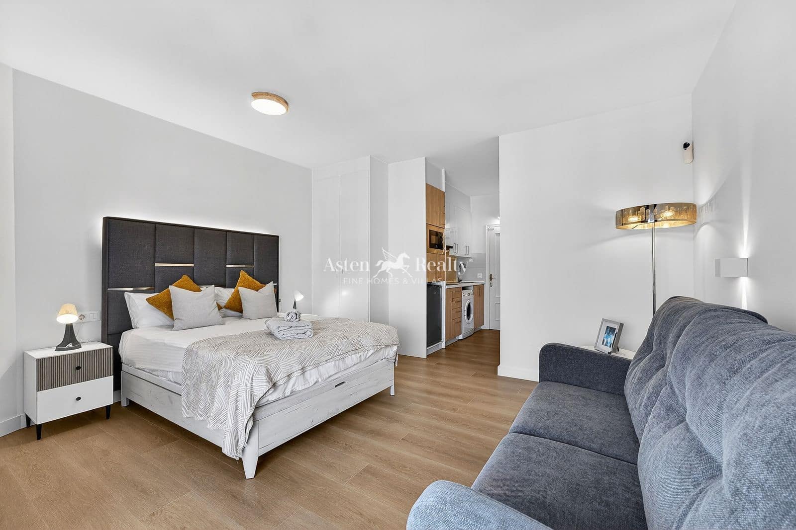 Asunto myytävänä paikassa Playa Paraiso mukana uima-altaan - 230 000 € (Ref: 9914943)