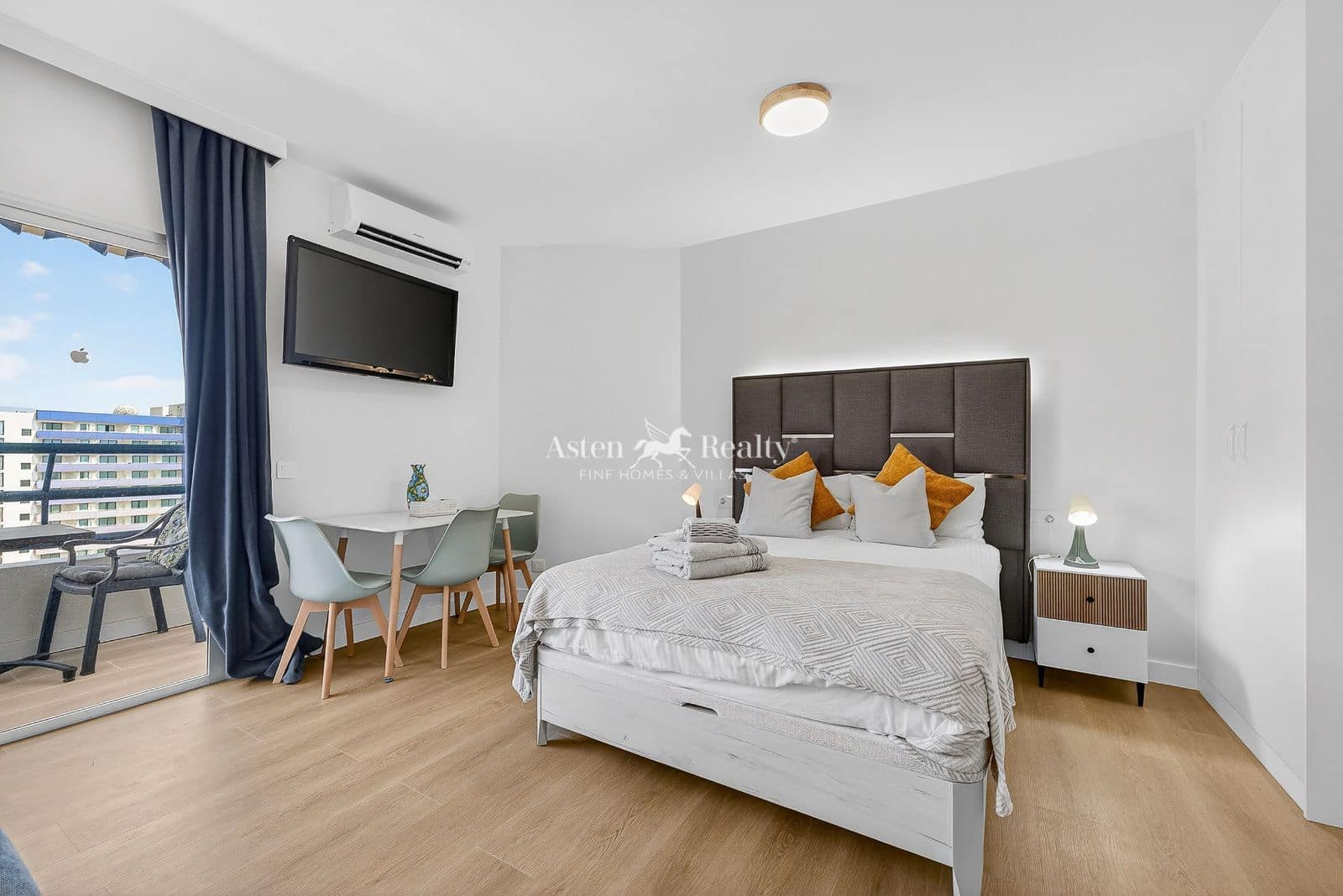 Asunto myytävänä paikassa Playa Paraiso mukana uima-altaan - 230 000 € (Ref: 9914943)
