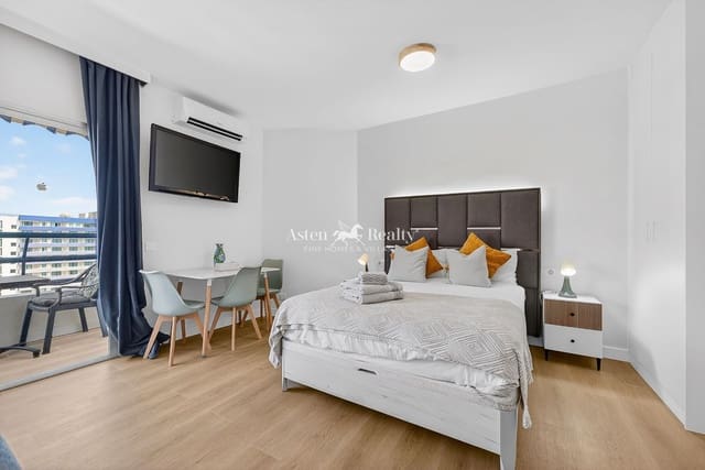 Asunto myytävänä paikassa Playa Paraiso, Adeje mukana uima-altaan - 230 000 € (Ref: 9914943)