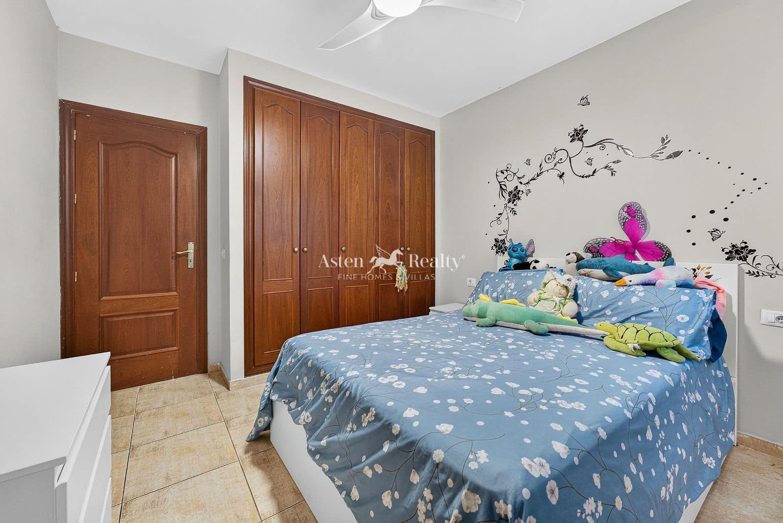 2 bedroom Flat for sale in Las Galletas with garage - € 249,700 (Ref: 9922841)