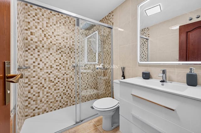 Piso de 2 habitaciones en Las Galletas, Arona en venta con garaje - 245.000 € (Ref: 9922841)