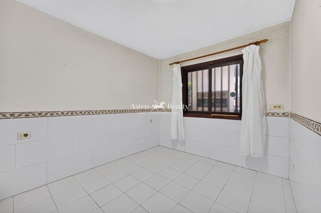 1 soverom Leilighet til salgs i Costa del Silencio, Arona med svømmebasseng garasje - € 199 000 (Ref: 9932295)