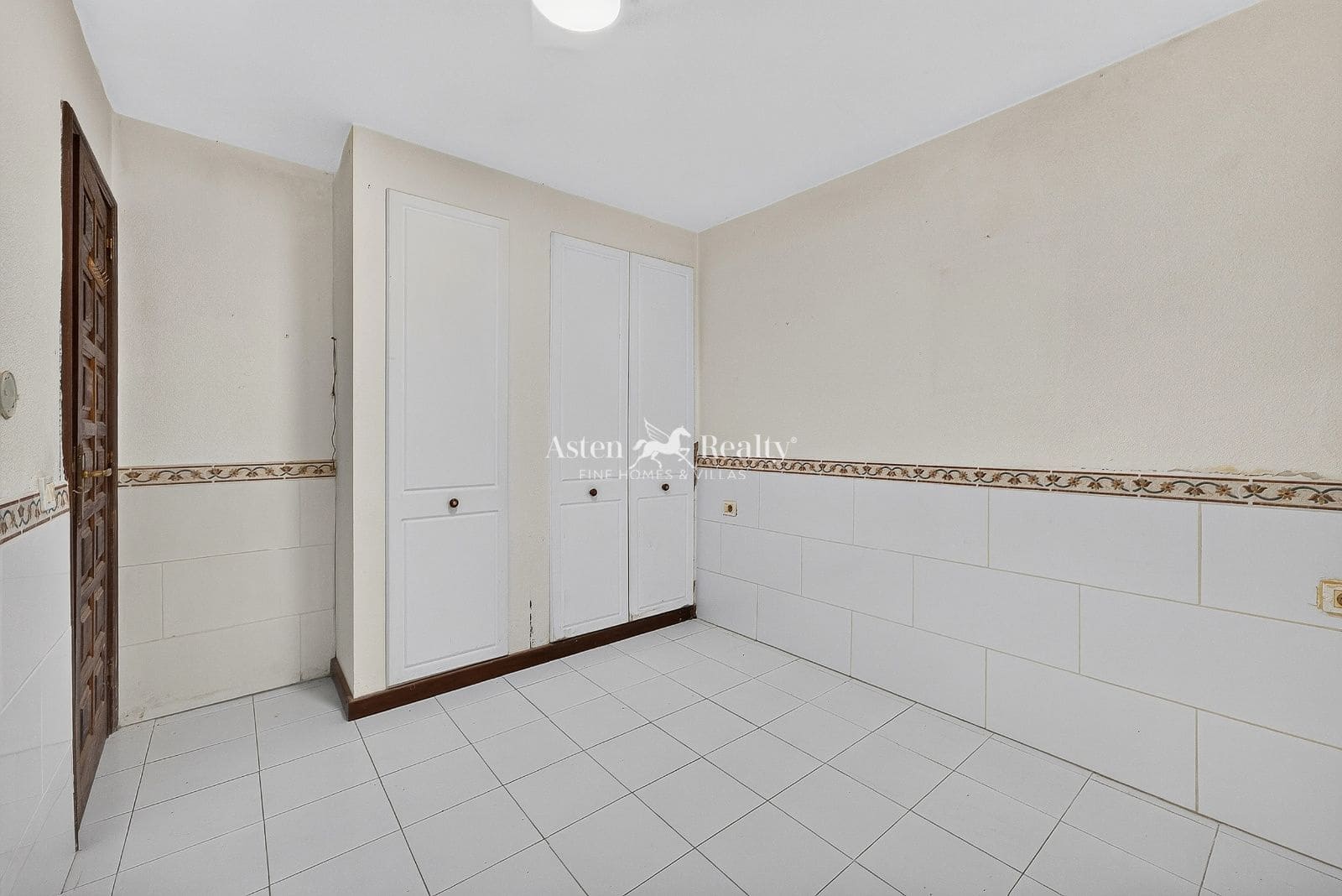 1 soverom Leilighet til salgs i Costa del Silencio med svømmebasseng garasje - € 199 000 (Ref: 9932295)