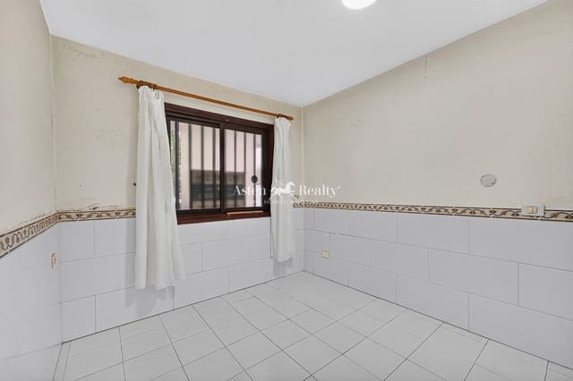 1 soverom Leilighet til salgs i Costa del Silencio, Arona med svømmebasseng garasje - € 199 000 (Ref: 9932295)