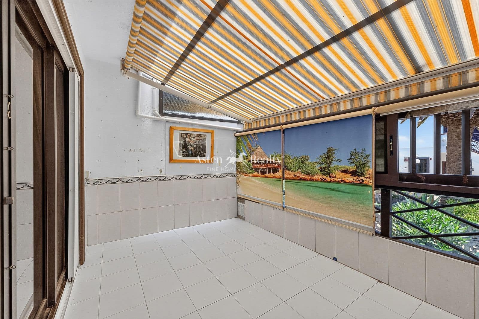 1 soverom Leilighet til salgs i Costa del Silencio med svømmebasseng garasje - € 199 000 (Ref: 9932295)