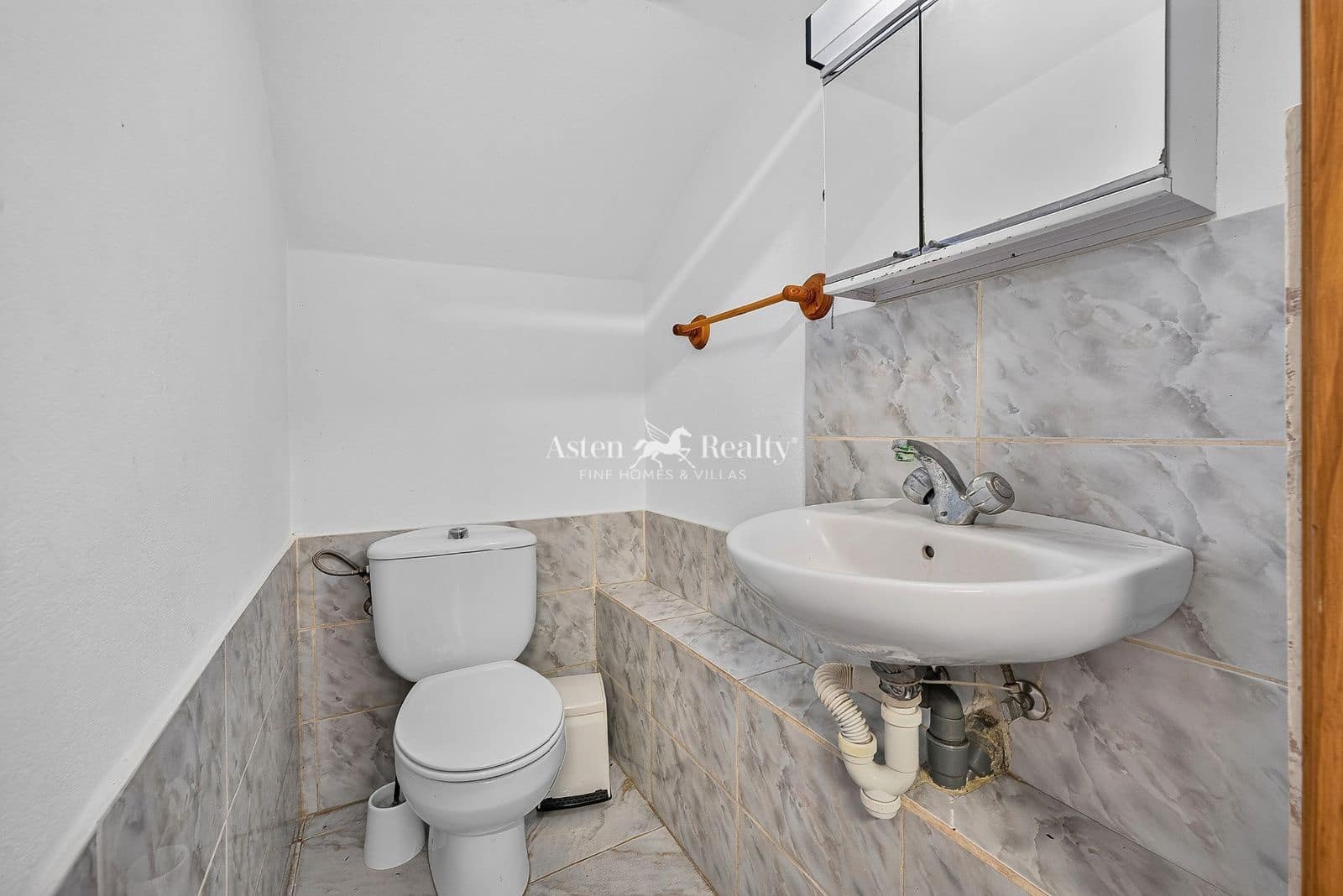 4 bedroom Villa for sale in Santa Ursula with garage - € 490,000 (Ref: 9932296)
