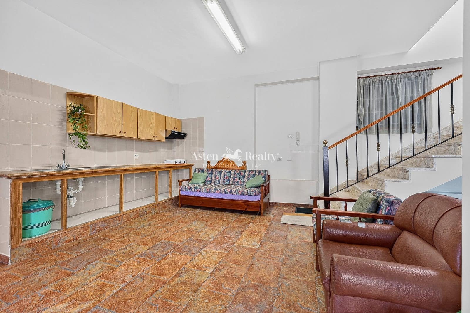 4 bedroom Villa for sale in Santa Ursula with garage - € 490,000 (Ref: 9932296)