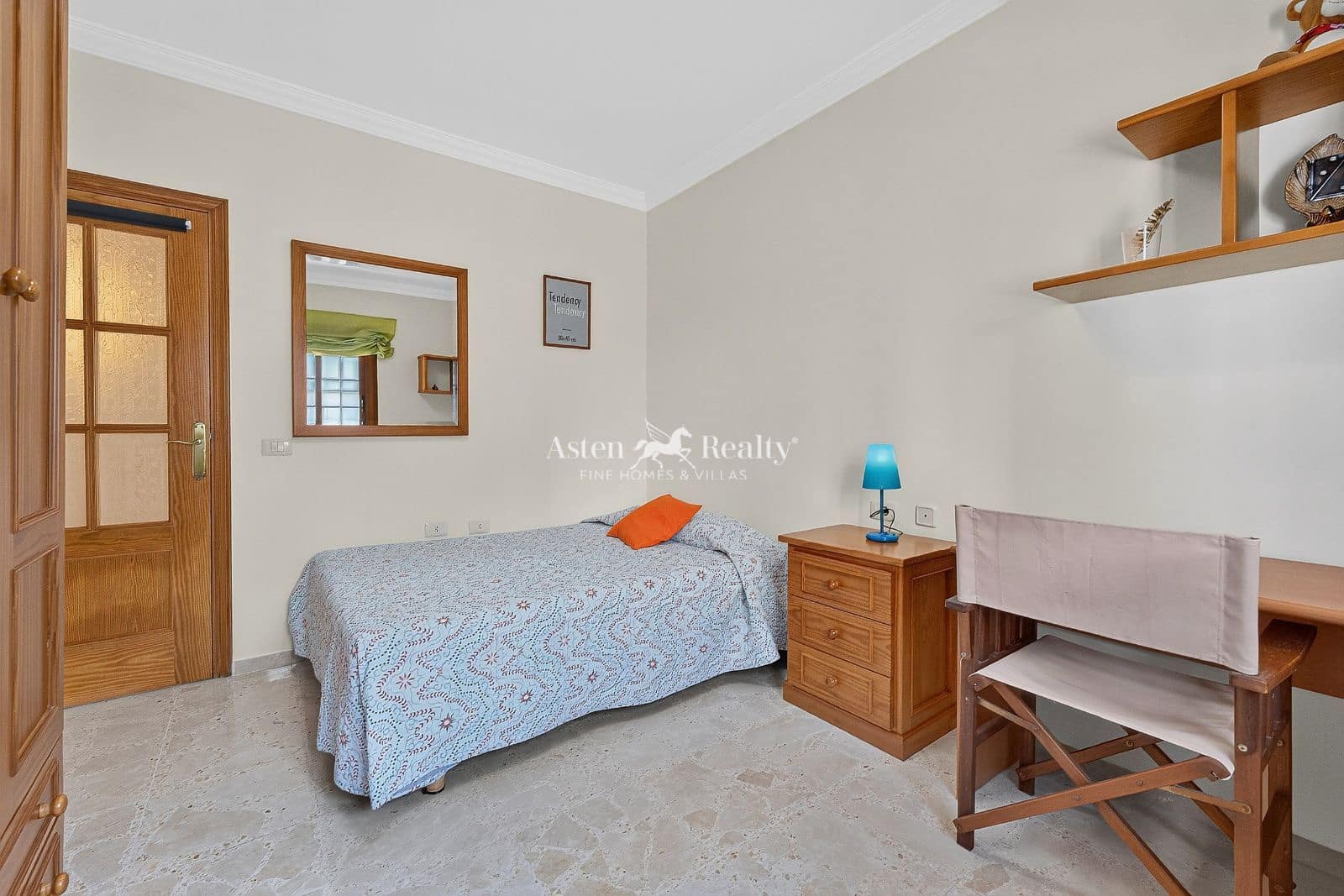 4 bedroom Villa for sale in Santa Ursula with garage - € 490,000 (Ref: 9932296)