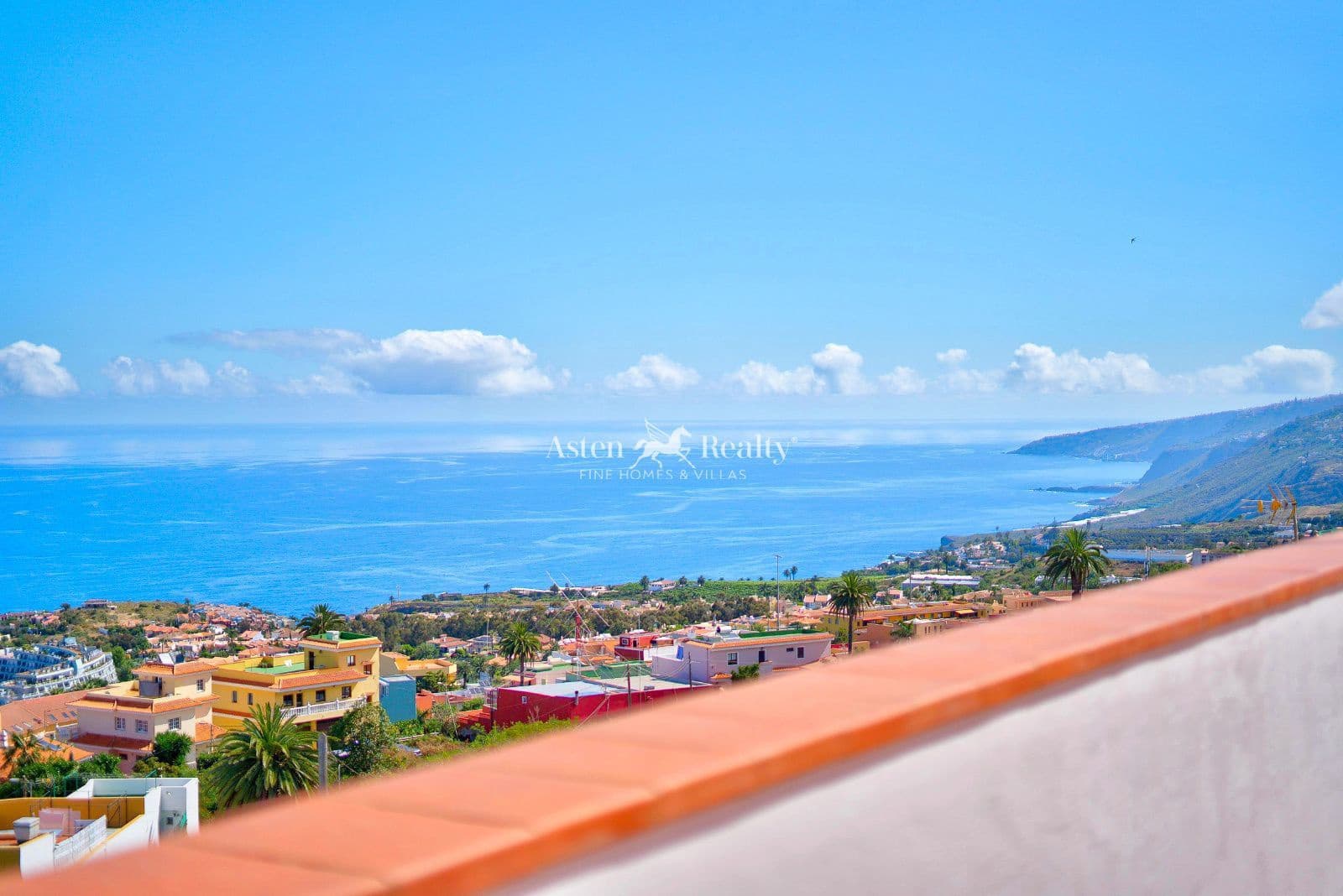 4 bedroom Villa for sale in Santa Ursula with garage - € 490,000 (Ref: 9932296)