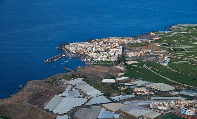 Restaurant/Bar for sale in Playa San Juan, Guía de Isora with garage - € 14,950,000 (Ref: 9934821)