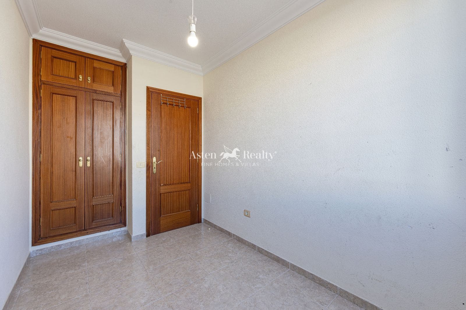 3 bedroom Flat for sale in Las Galletas - € 219,000 (Ref: 9940848)