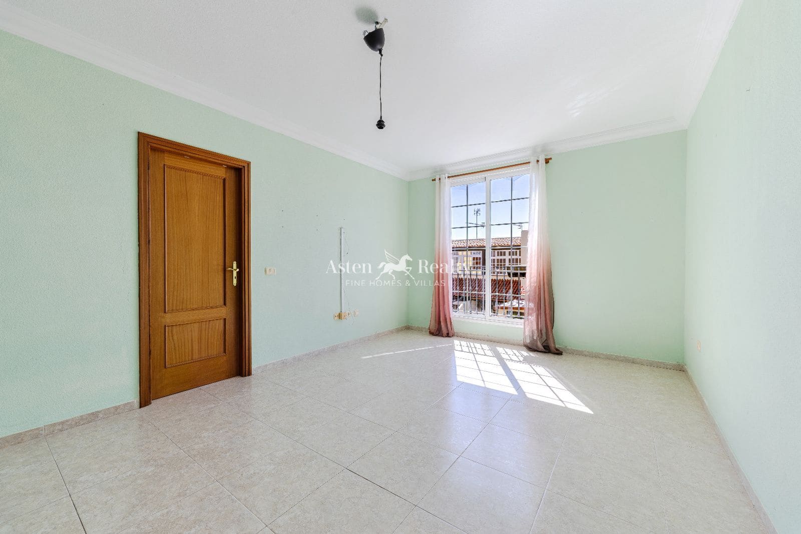 3 bedroom Flat for sale in Las Galletas - € 219,000 (Ref: 9940848)