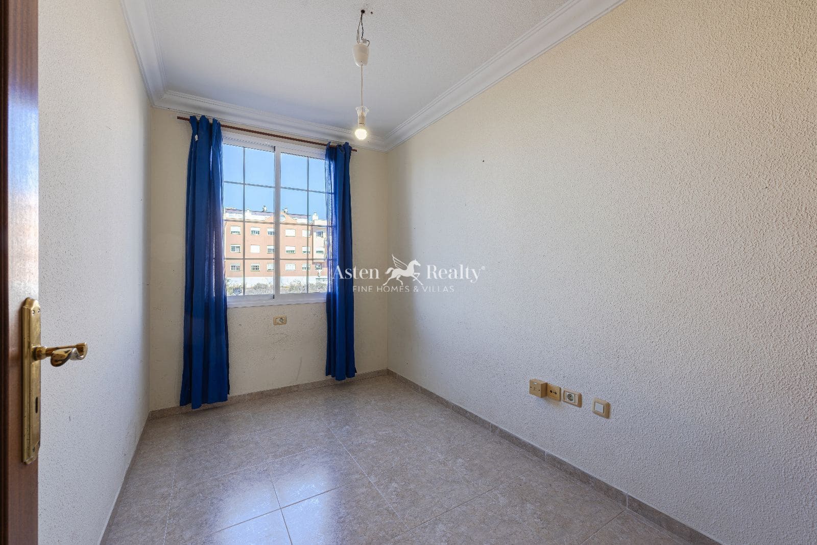 3 bedroom Flat for sale in Las Galletas - € 219,000 (Ref: 9940848)