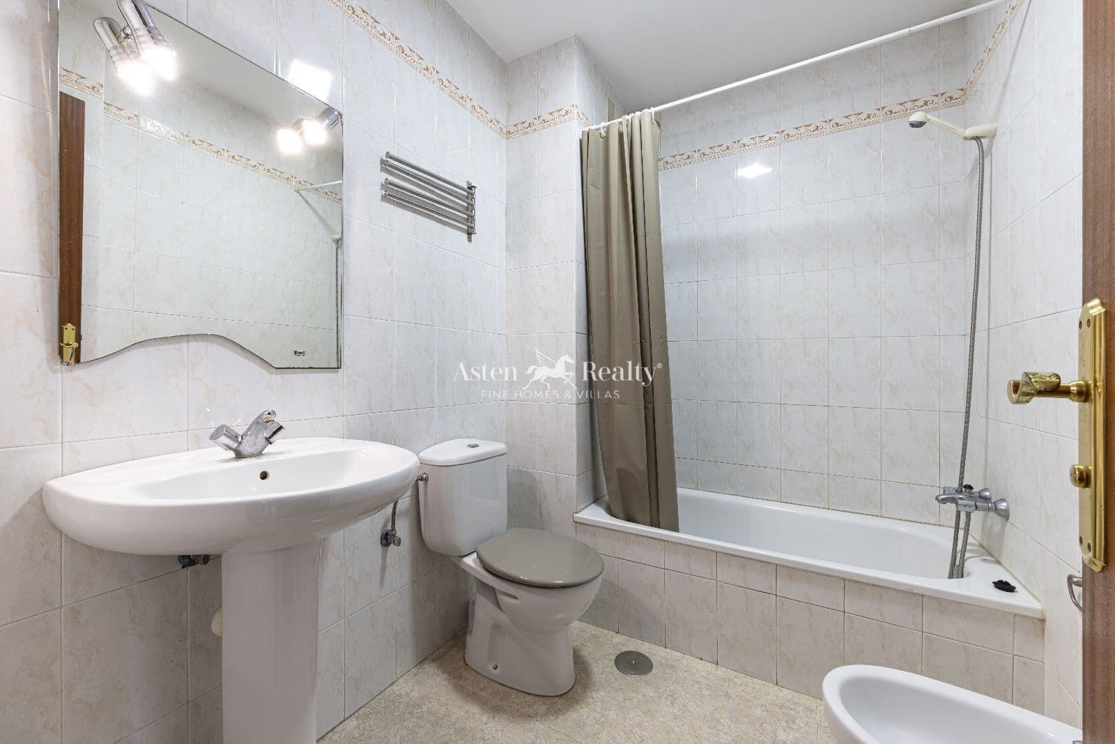 2 bedroom Flat for sale in Las Galletas - € 197,000 (Ref: 9941561)