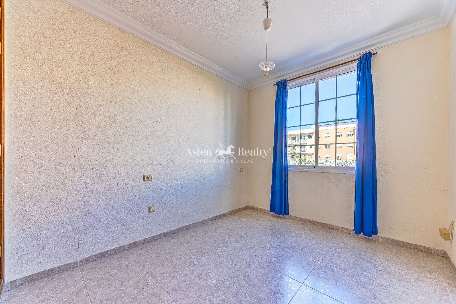 2 bedroom Flat for sale in Las Galletas - € 197,000 (Ref: 9941561)