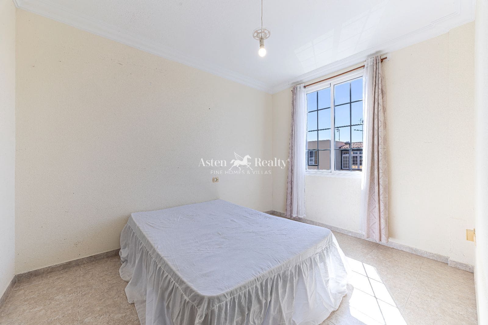 2 bedroom Flat for sale in Las Galletas - € 197,000 (Ref: 9941561)
