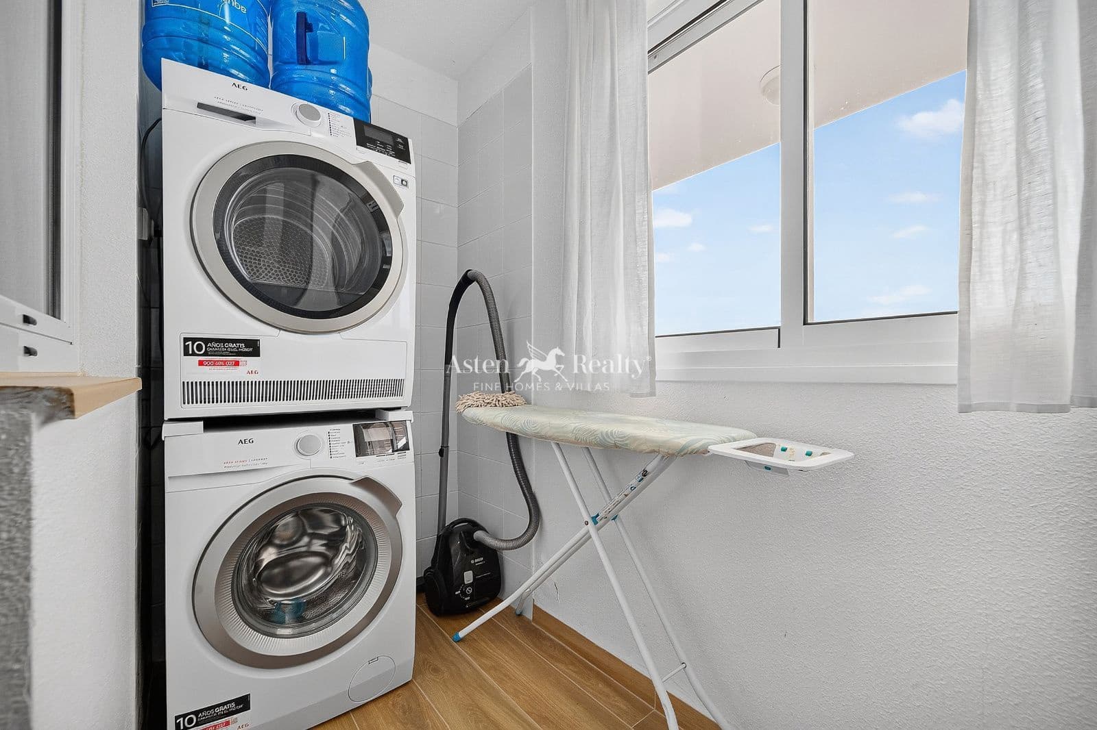 3 soverom Leilighet til salgs i Torviscas med svømmebasseng garasje - € 485 000 (Ref: 9943219)