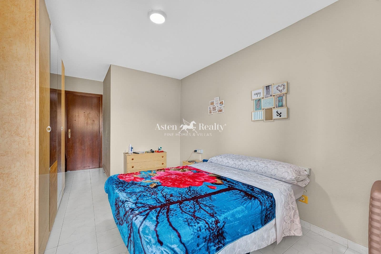 3 slaapkamer Flat te koop in El Medano met garage - € 355.000 (Ref: 9943220)