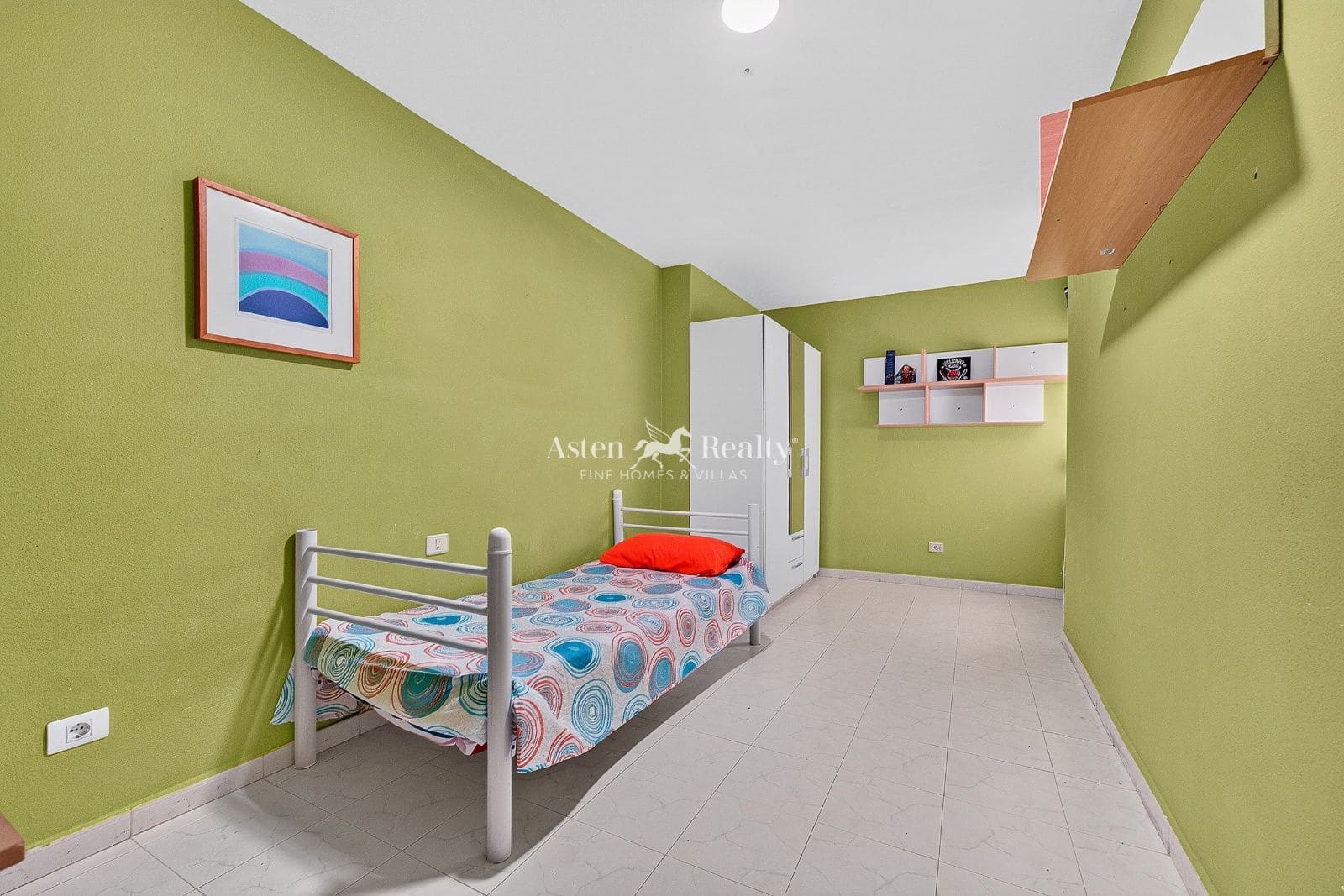 3 slaapkamer Flat te koop in El Medano met garage - € 355.000 (Ref: 9943220)