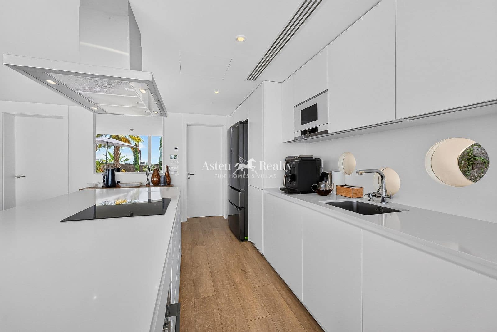 3 quarto Casa em Banda para venda em Piedra Hincada com piscina garagem - 1 850 000 € (Ref: 9950621)