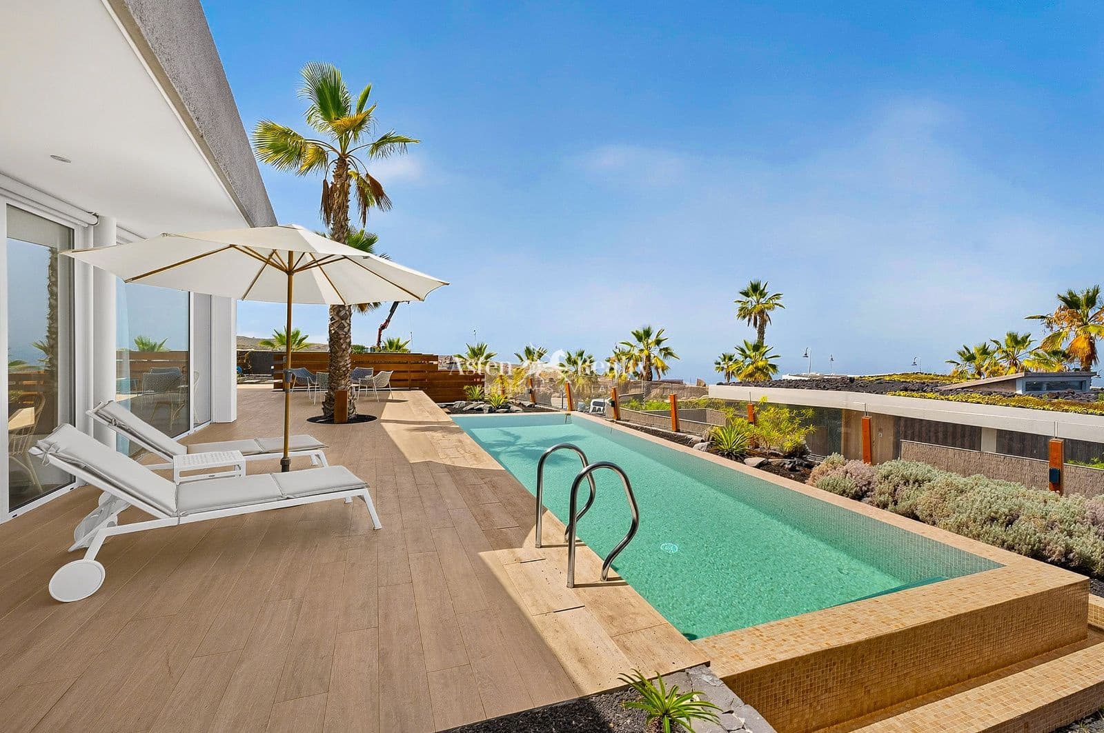 3 quarto Casa em Banda para venda em Piedra Hincada com piscina garagem - 1 850 000 € (Ref: 9950621)