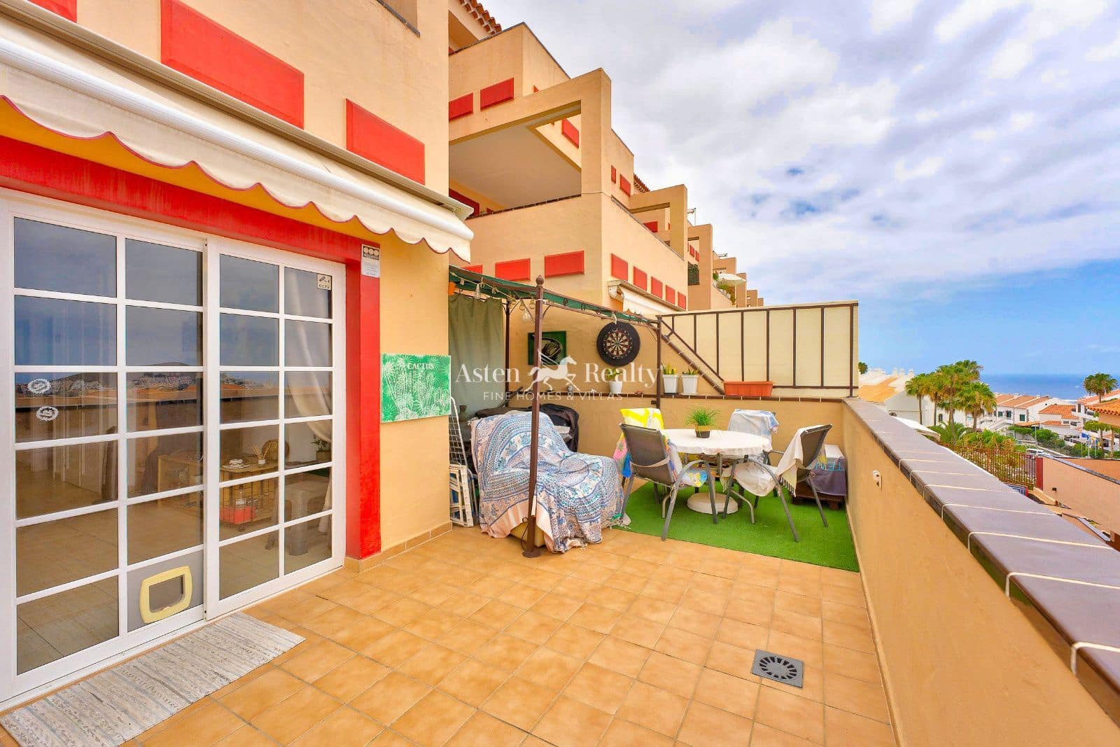 1 quarto Apartamento para venda em Los Cristianos com piscina garagem - 310 000 € (Ref: 9953074)