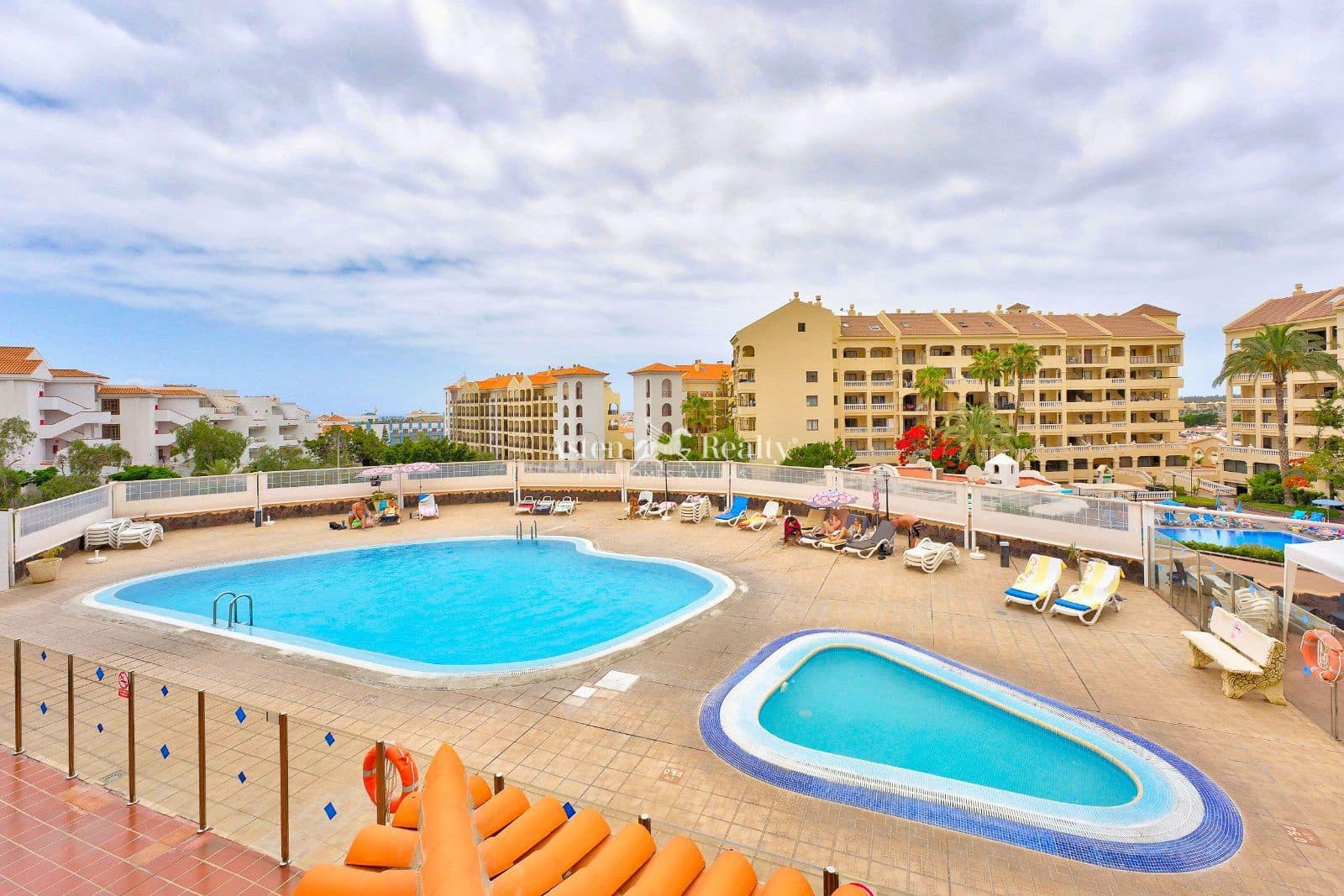 1 quarto Apartamento para venda em Los Cristianos com piscina garagem - 310 000 € (Ref: 9953074)