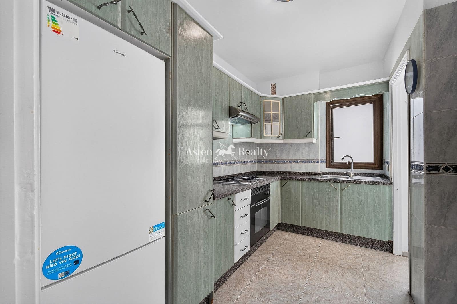 3 bedroom Flat for sale in Puerto Santiago - € 256,000 (Ref: 9956068)