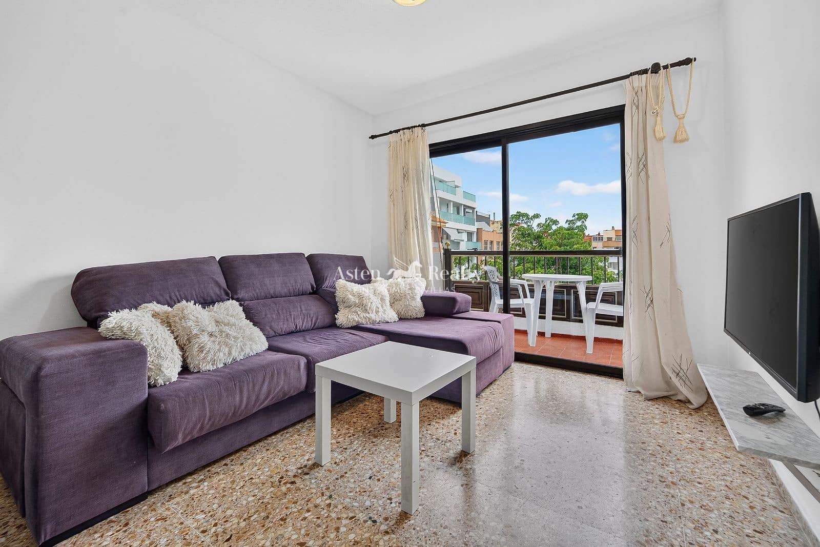 3 bedroom Flat for sale in Puerto Santiago - € 256,000 (Ref: 9956068)