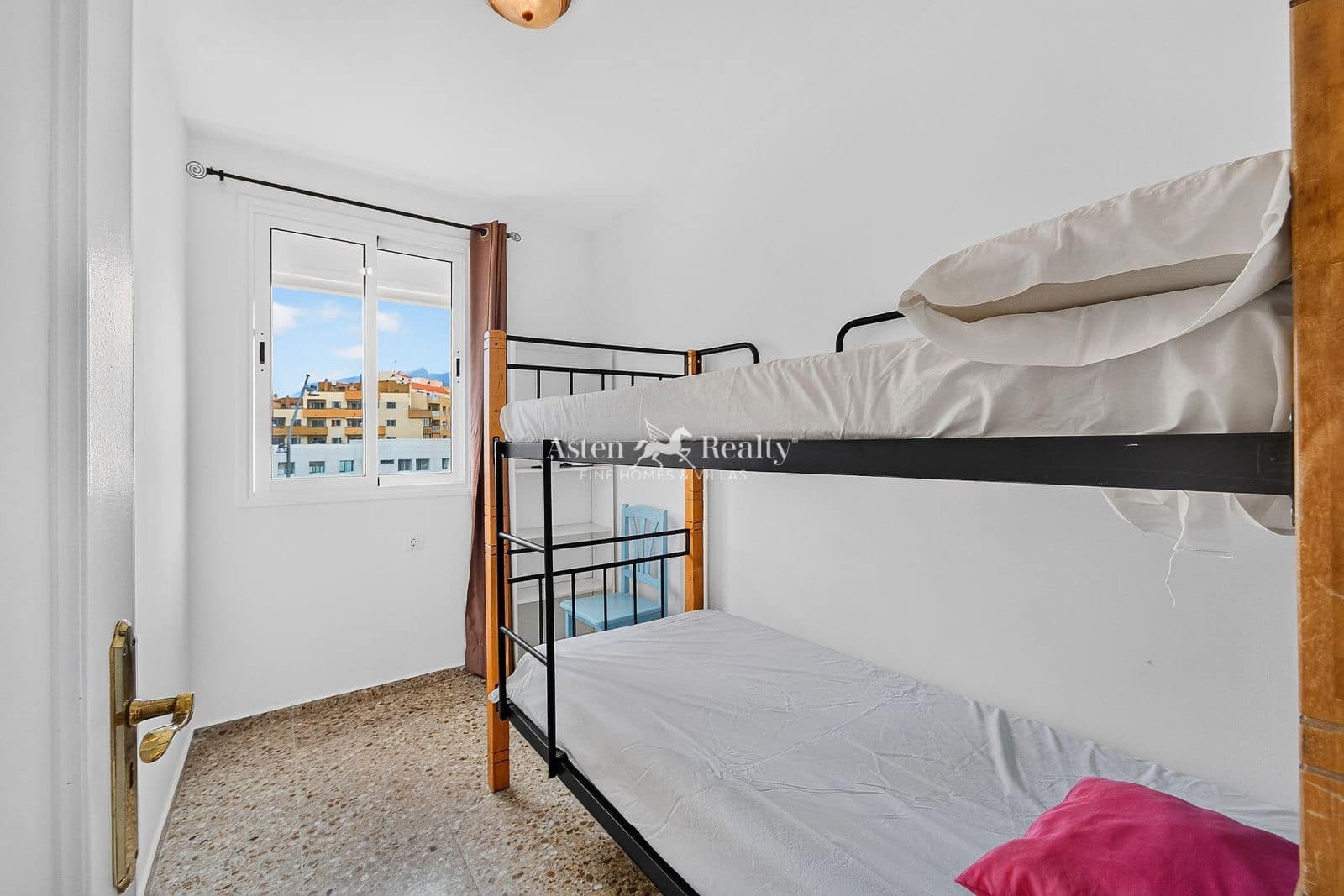 3 bedroom Flat for sale in Puerto Santiago - € 256,000 (Ref: 9956068)