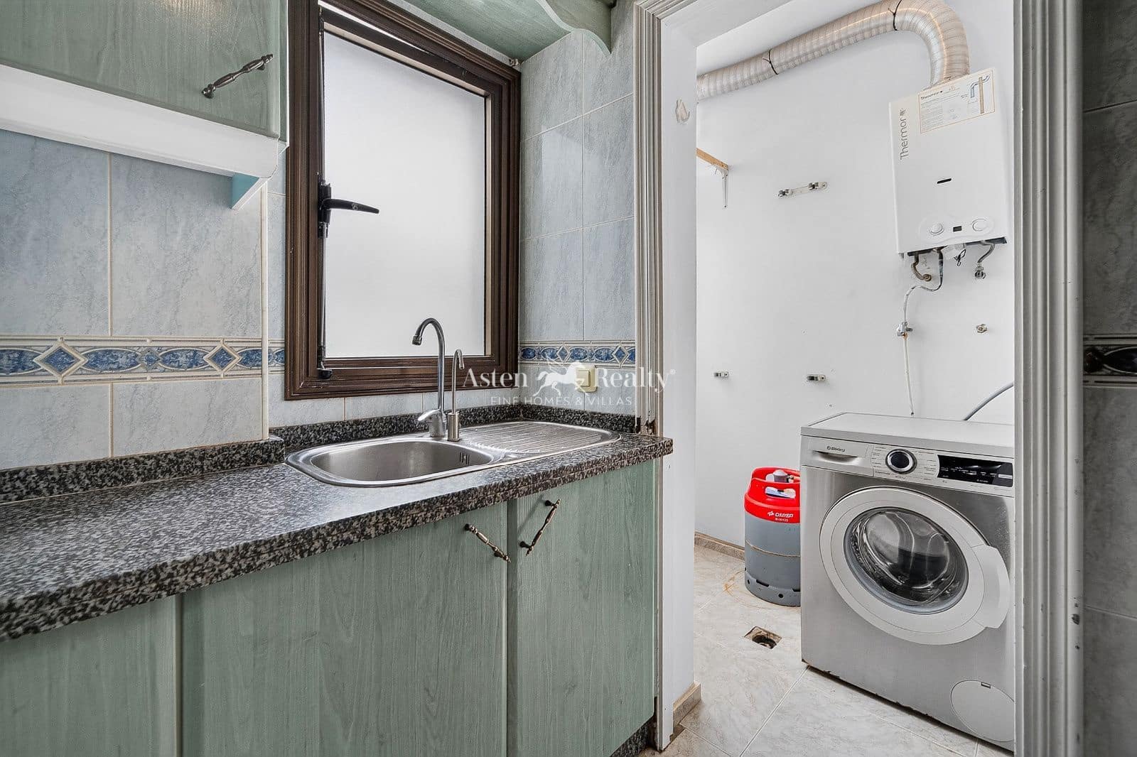 3 bedroom Flat for sale in Puerto Santiago - € 256,000 (Ref: 9956068)